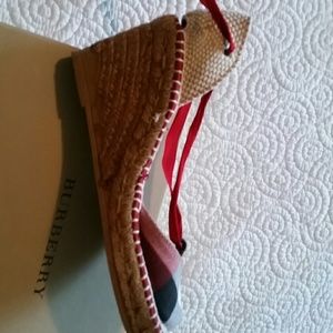 BURBERRY, PLAID WEDGE SIZE 38 (8)